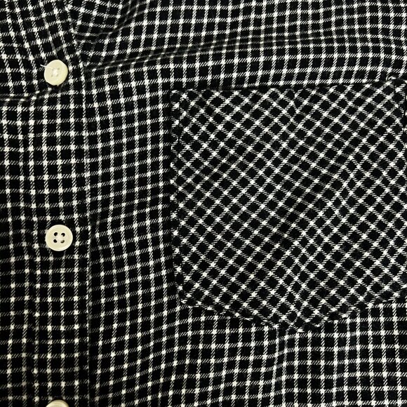 Old Navy Flannel Shirt The Classic Black White Plaid L Cotton Relaxed Fit - Picture 2 of 9